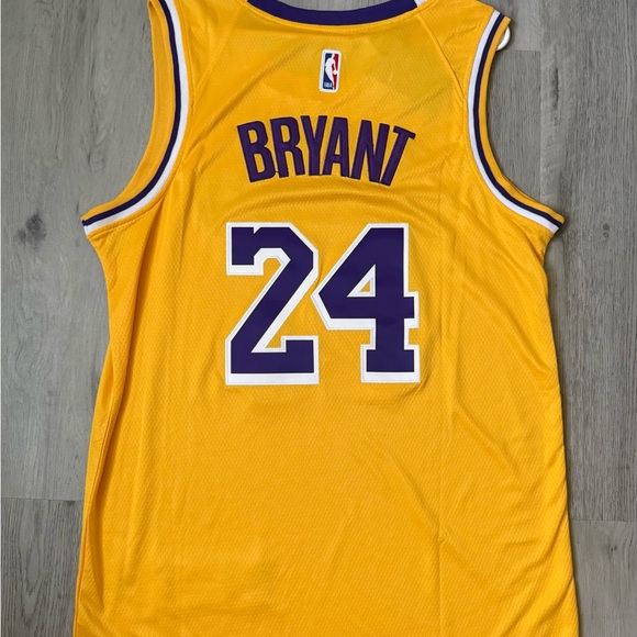 Kobe Bryant Los Angeles Lakers Basketball Jersey size XXL NWT - Picture 1 of 2